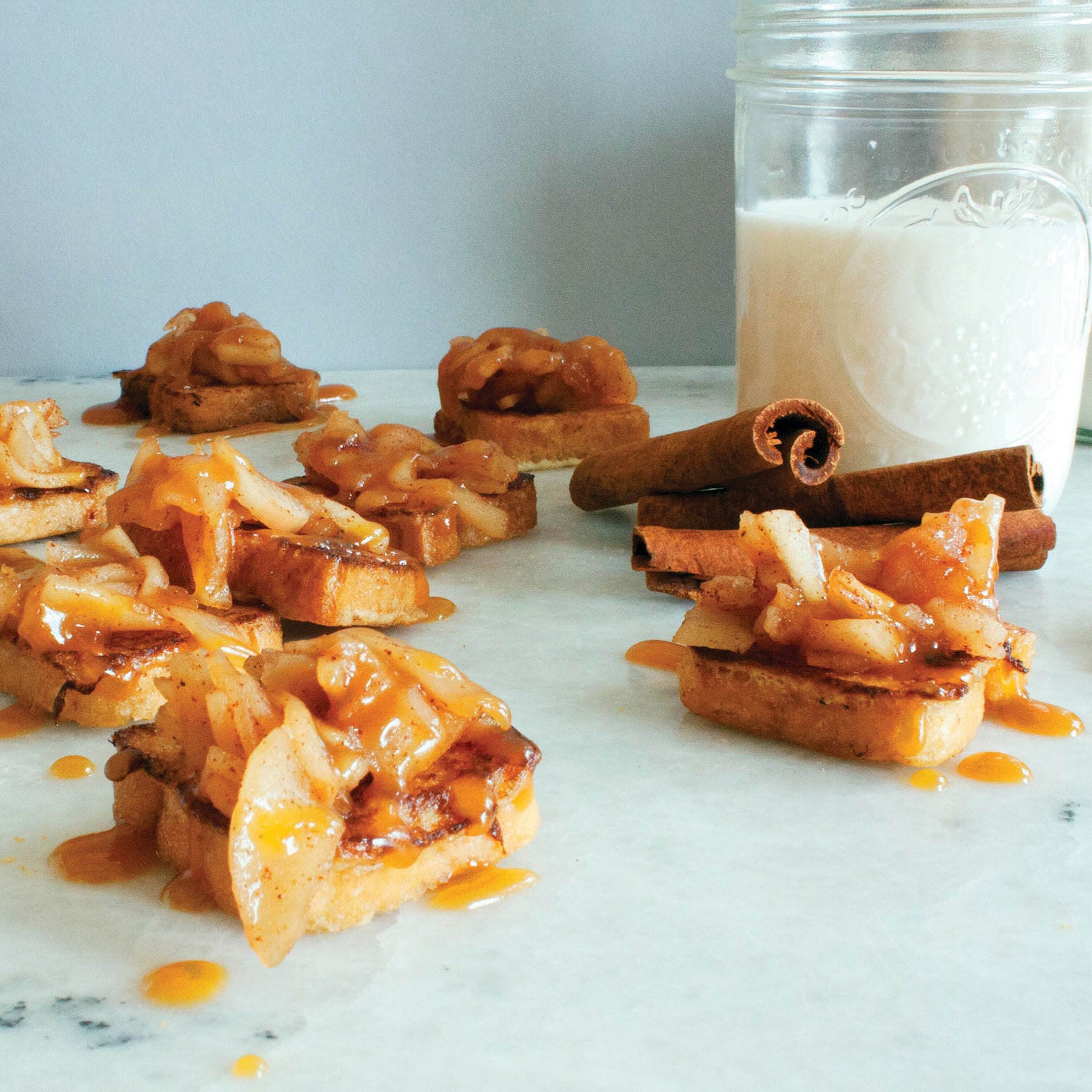 Mini Toast, Traditional