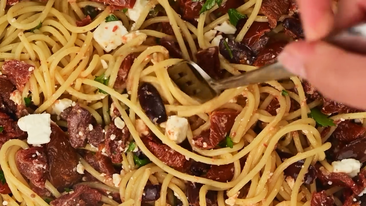 Mediterranean Spaghetti